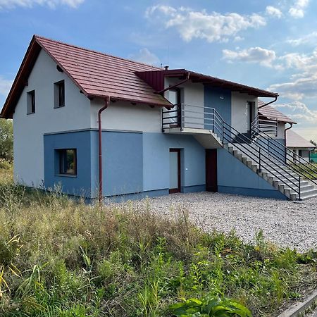 Lake View Apartments Near Golf Resort Kuneticka Hora, Dritec 파르두비체 객실 사진