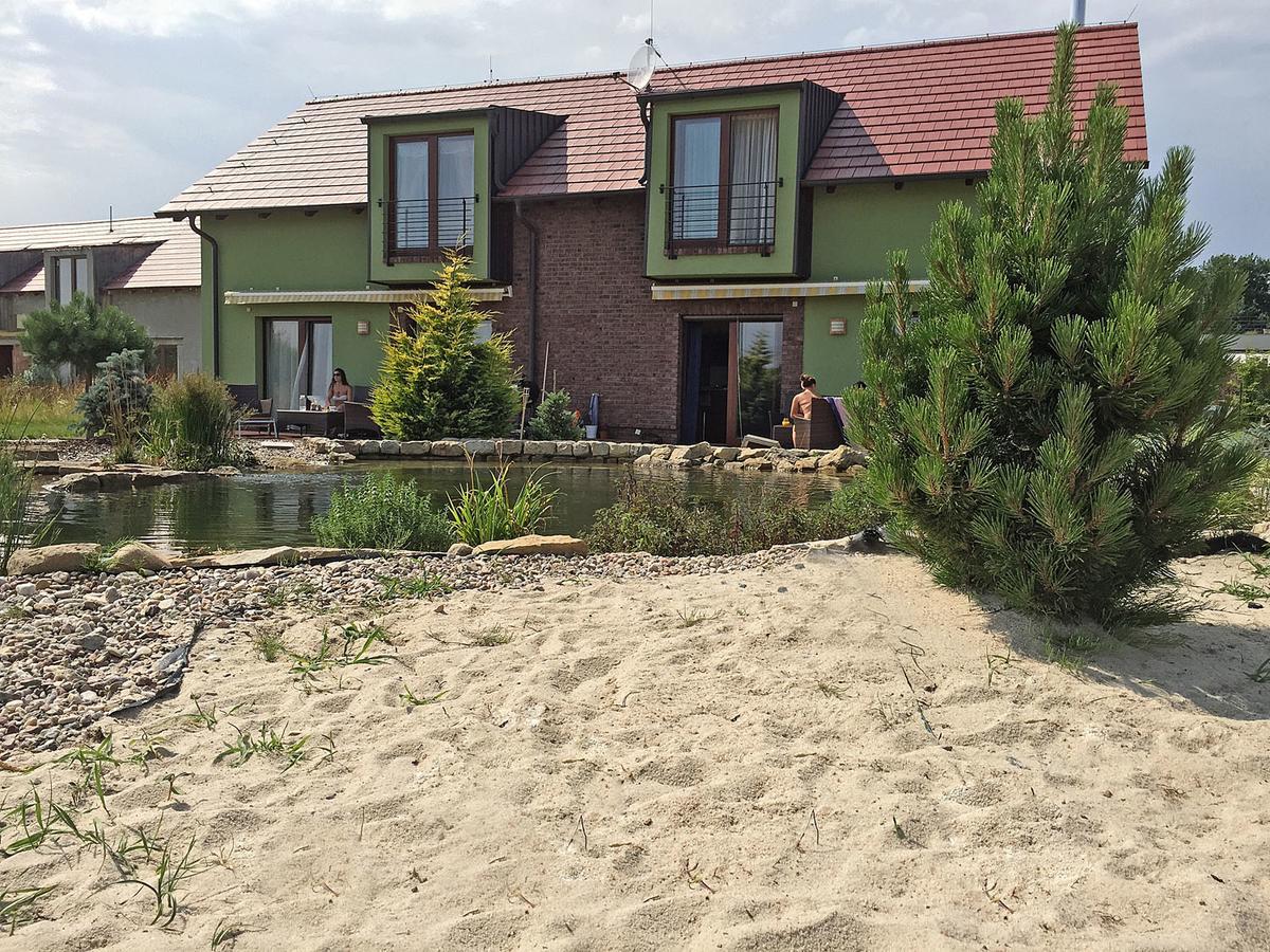 Lake View Apartments Near Golf Resort Kuneticka Hora, Dritec 파르두비체 외부 사진