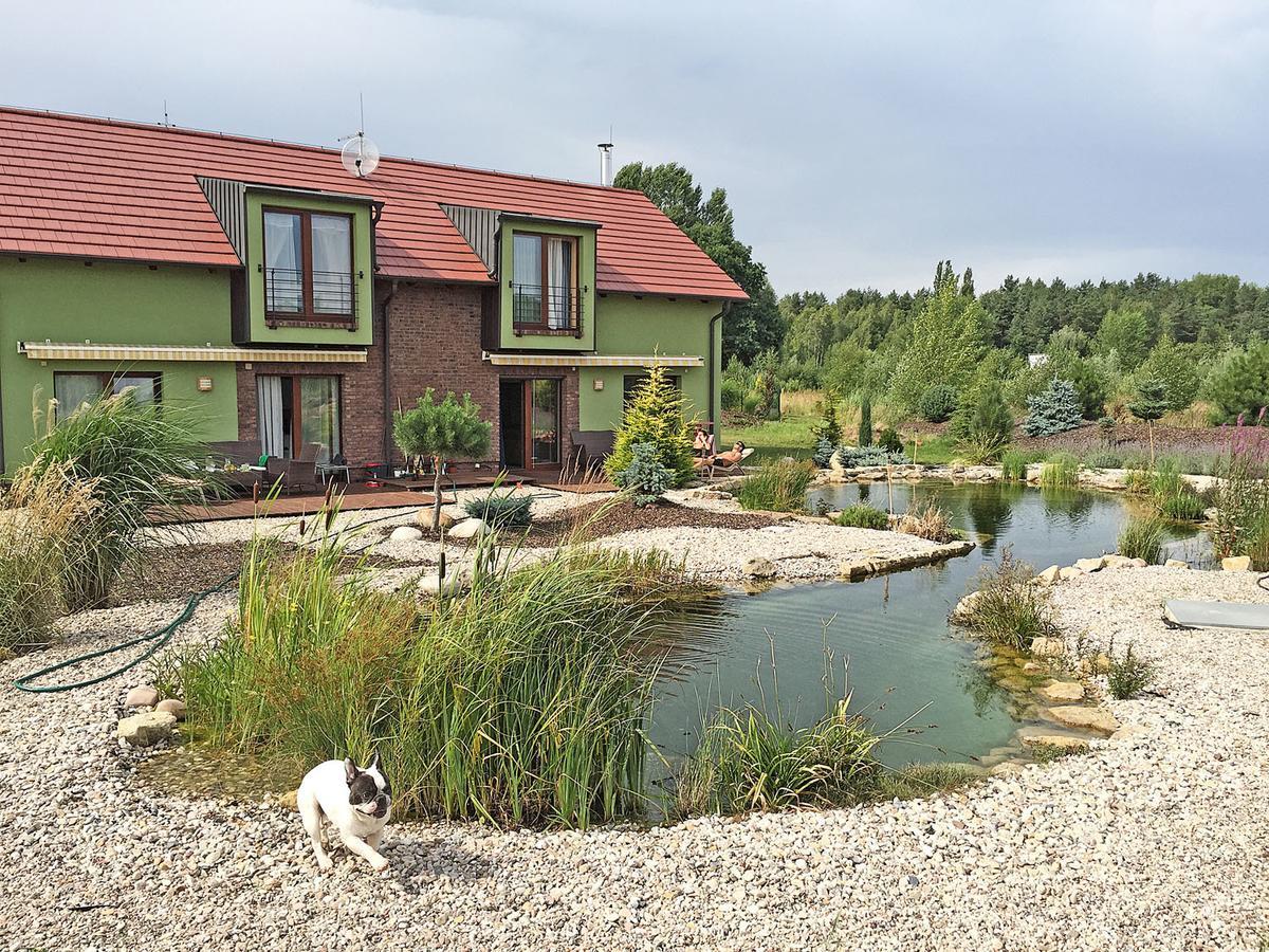 Lake View Apartments Near Golf Resort Kuneticka Hora, Dritec 파르두비체 외부 사진