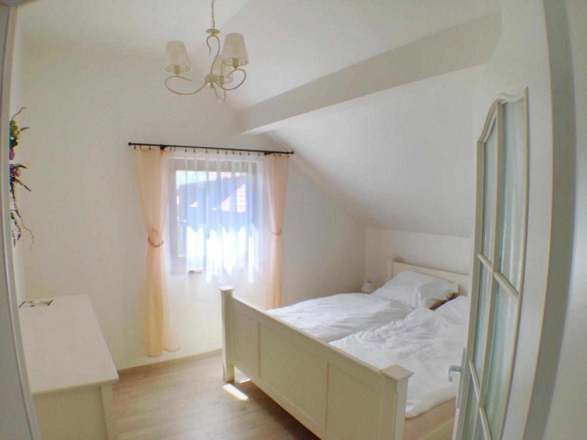 Lake View Apartments Near Golf Resort Kuneticka Hora, Dritec 파르두비체 외부 사진